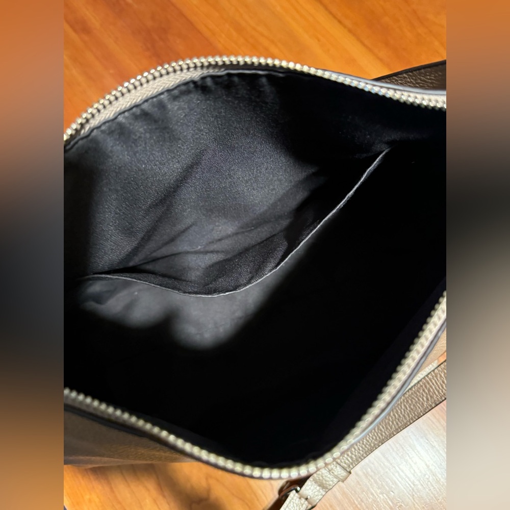Coach gold leather handbag - Picture 14 of 16